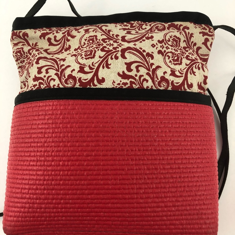 O Loves M Aspen Crossbody Bag Purse Red Womens Zip Closure - Picture 5 of 11